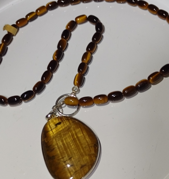 Tiger eye medallion in sterling silver--a  Stunnin - Picture 6 of 12
